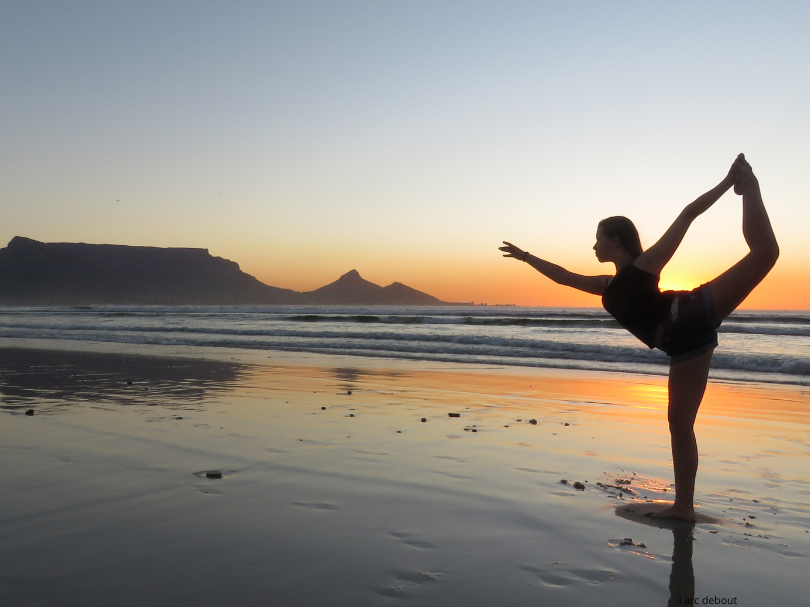 Dandayamana Dhanurasana: Master the Standing Bow Pose for Well-Being